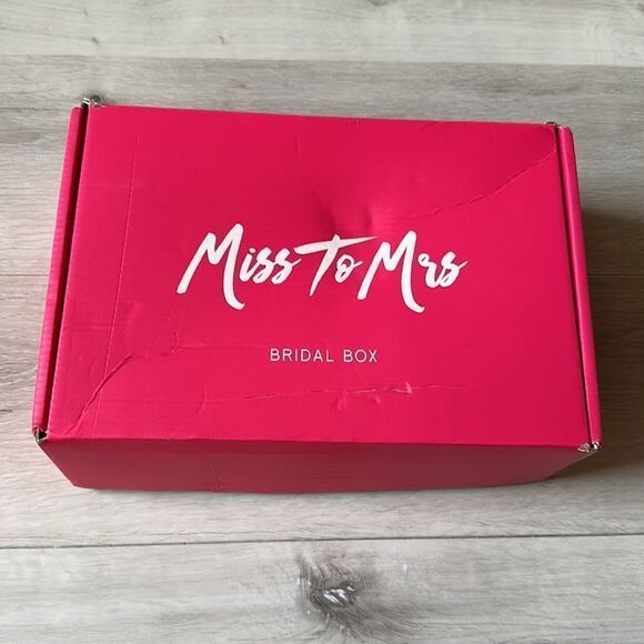 Miss To Mrs Box Engaged7 Needed‎ Items. NWT IN PACKAGE/BOX - Picture 8 of 10